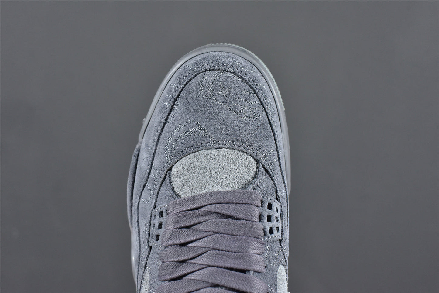AJ 4 Retro x Kaws 'Grey'