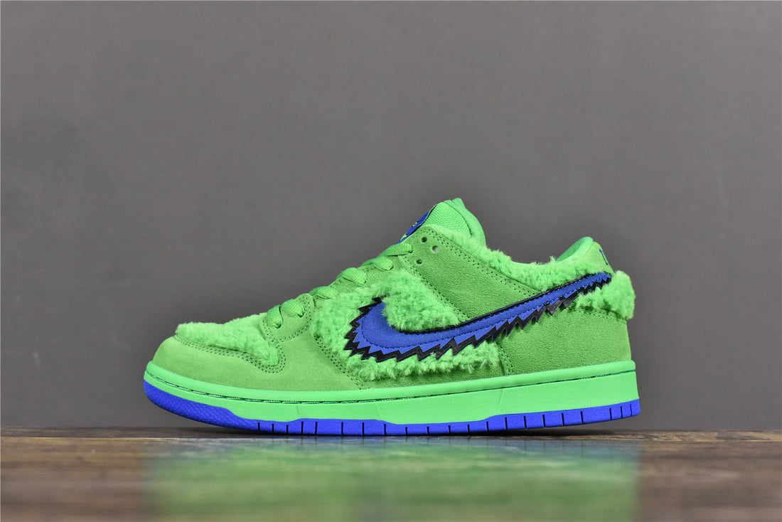 SB Dunk Low x Grateful Dead 'Green'