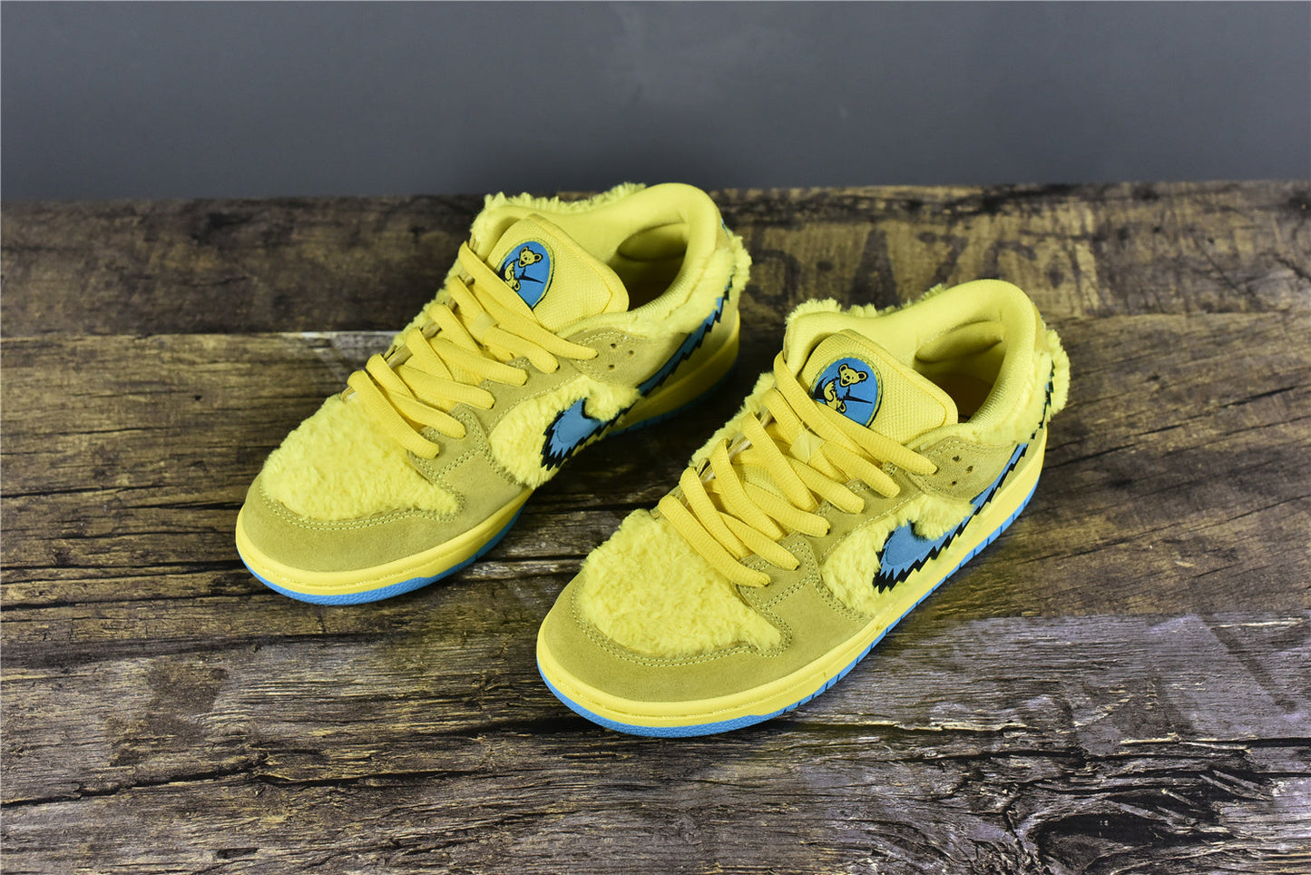 SB Dunk Low x Grateful Dead 'Yellow'