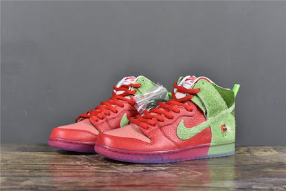 SB Dunk High Strawberry Cough