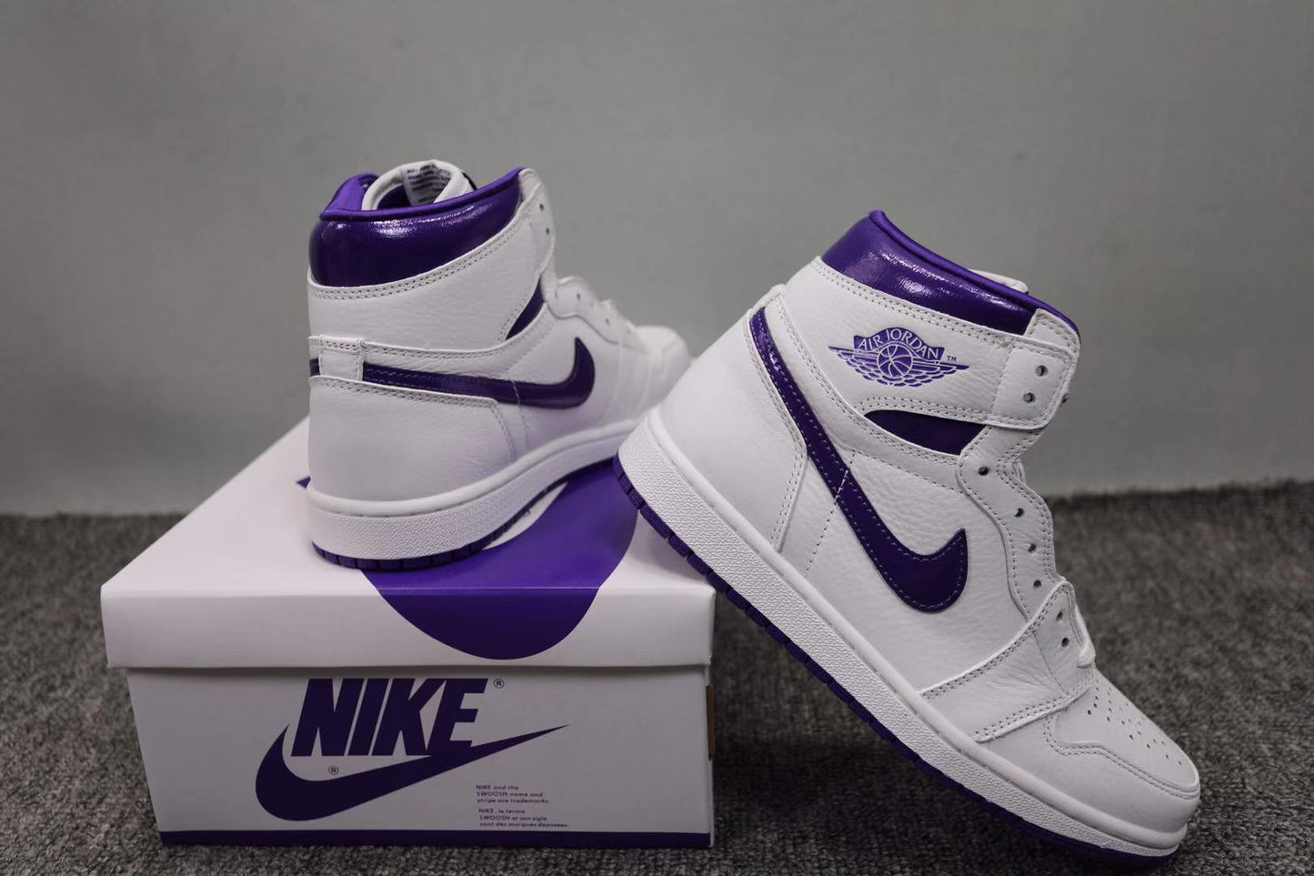 AJ 1 High Retro 'Court Purple'