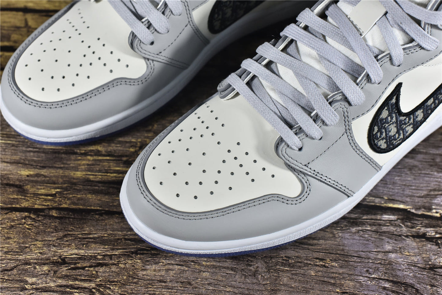 AJ 1 High x D!OR