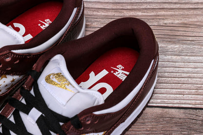 SB Dunk Low x Supreme 'Barkroot Brown'