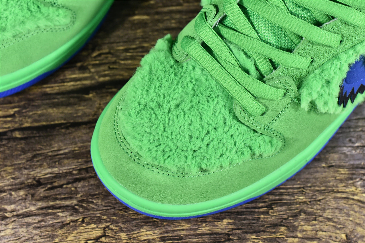 SB Dunk Low x Grateful Dead 'Green'