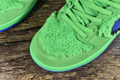 SB Dunk Low x Grateful Dead 'Green'