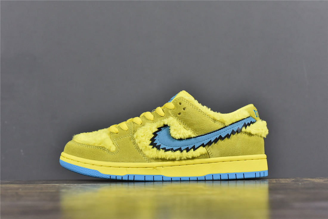 SB Dunk Low x Grateful Dead 'Yellow'