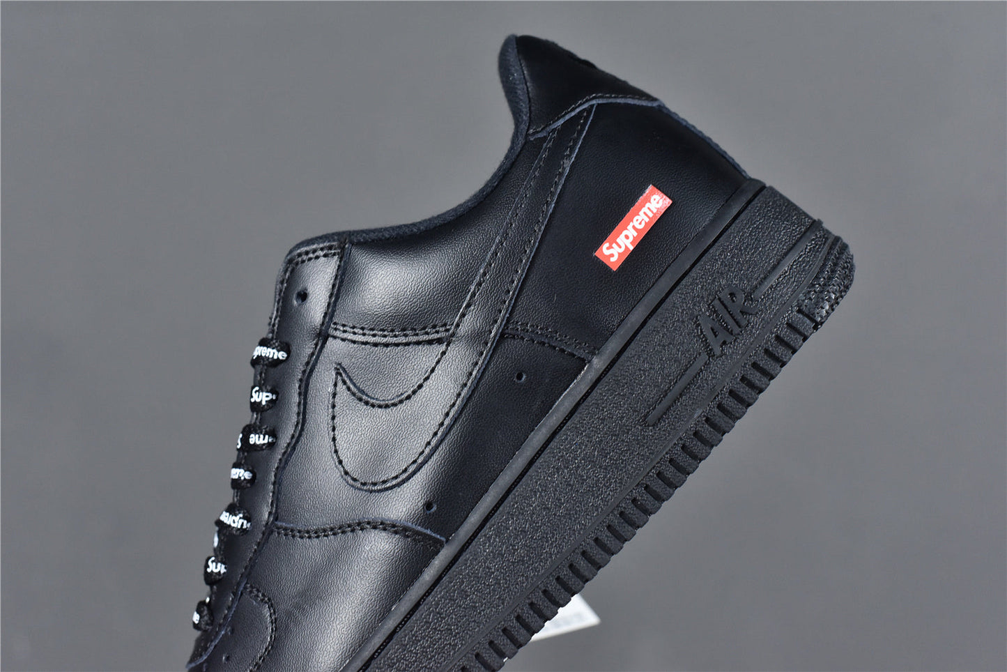 AF 1 x Supreme 'Black'