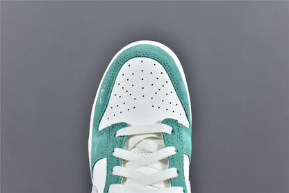 SB Dunk Low x Kasina 'Neptune'
