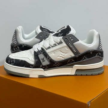 LV Trainer Sneaker Grey