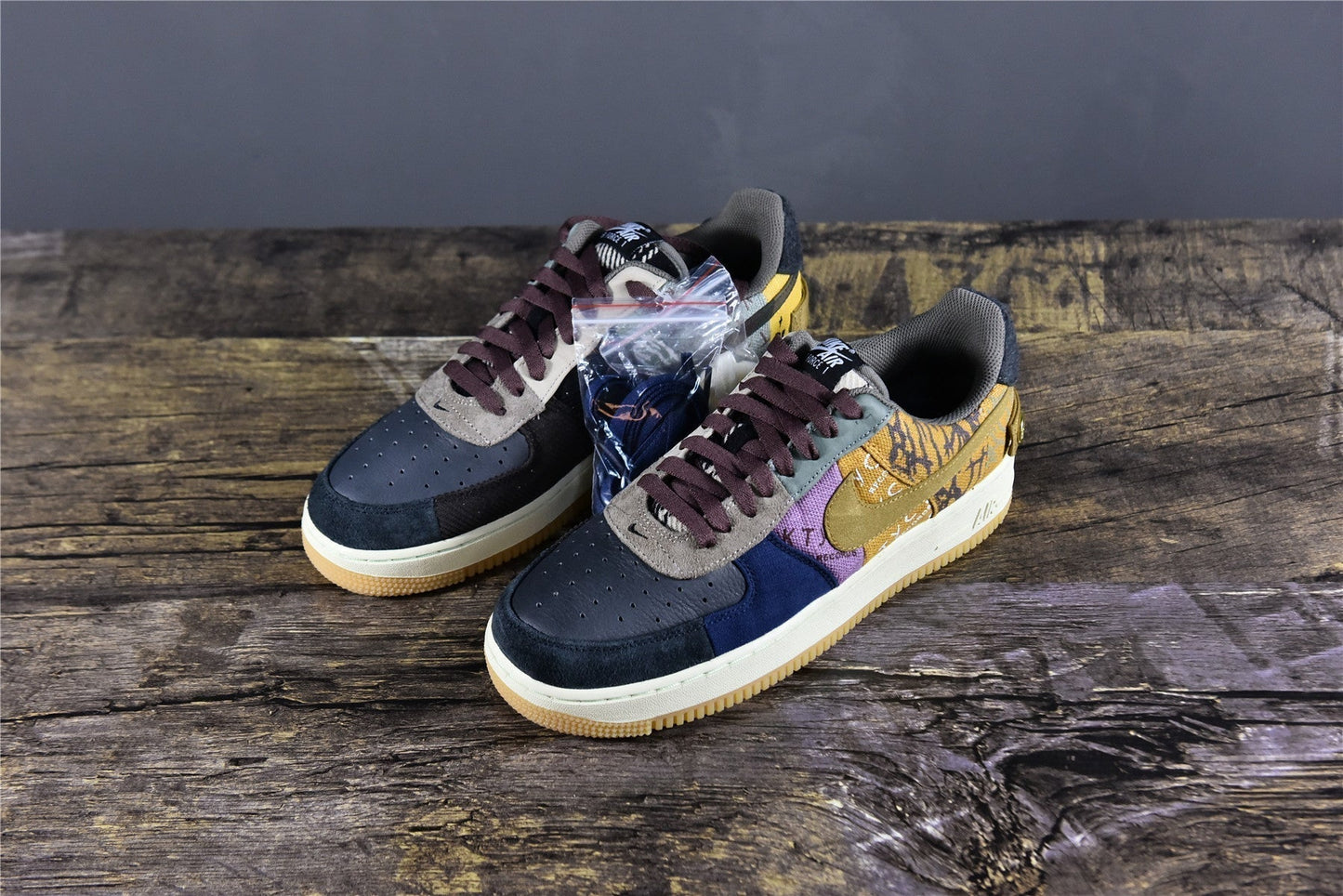 AF 1 x Travis Scott 'Cactus Jack'