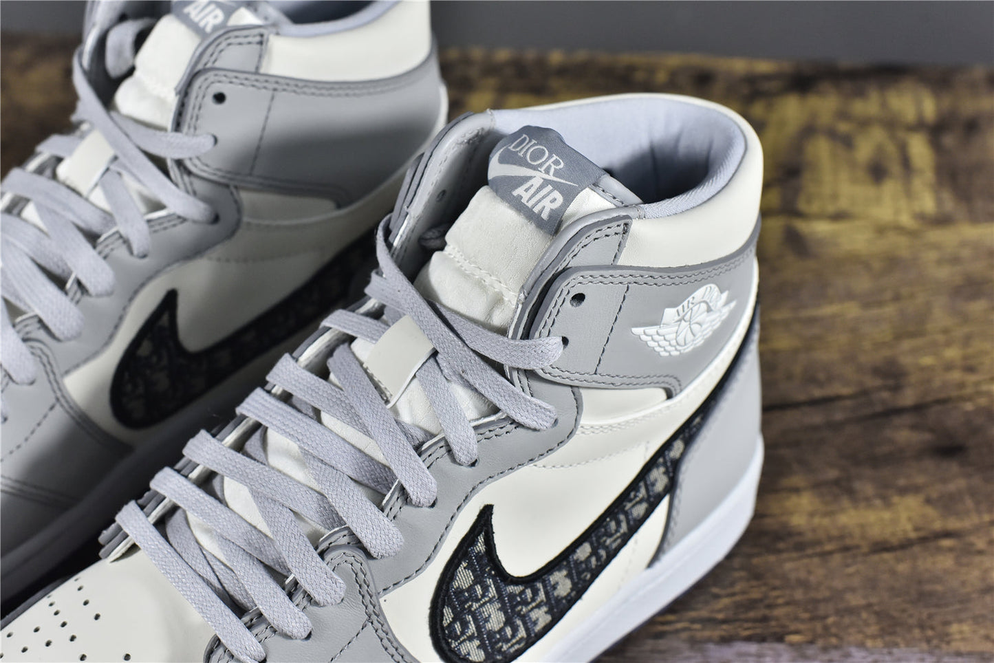 AJ 1 High x D!OR