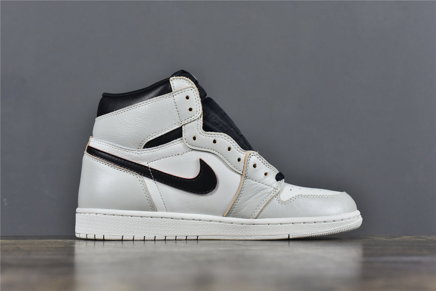 AJ 1 High 'SB NYC to Paris'