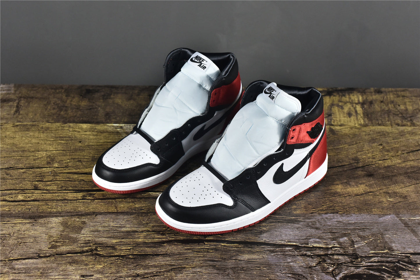 AJ 1 High 'Satin Black Toe'