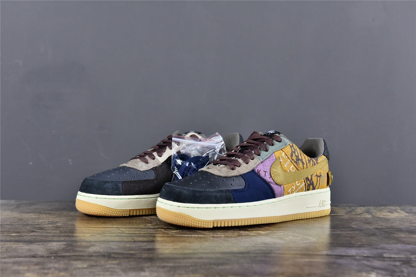 AF 1 x Travis Scott 'Cactus Jack'