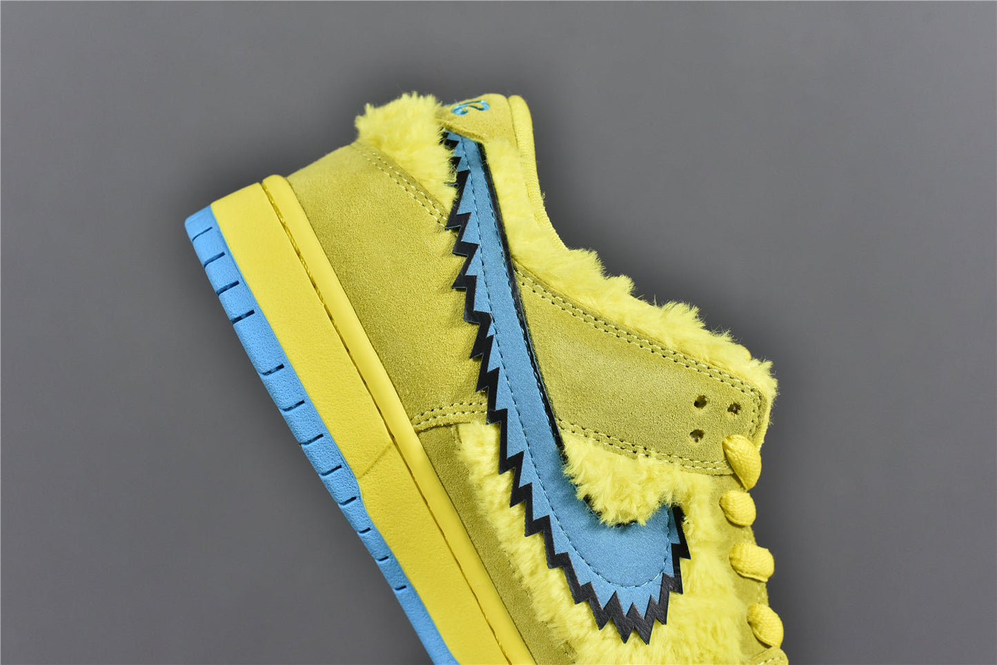 SB Dunk Low x Grateful Dead 'Yellow'