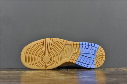 Off-W*** Air Rubber Dunk UNC