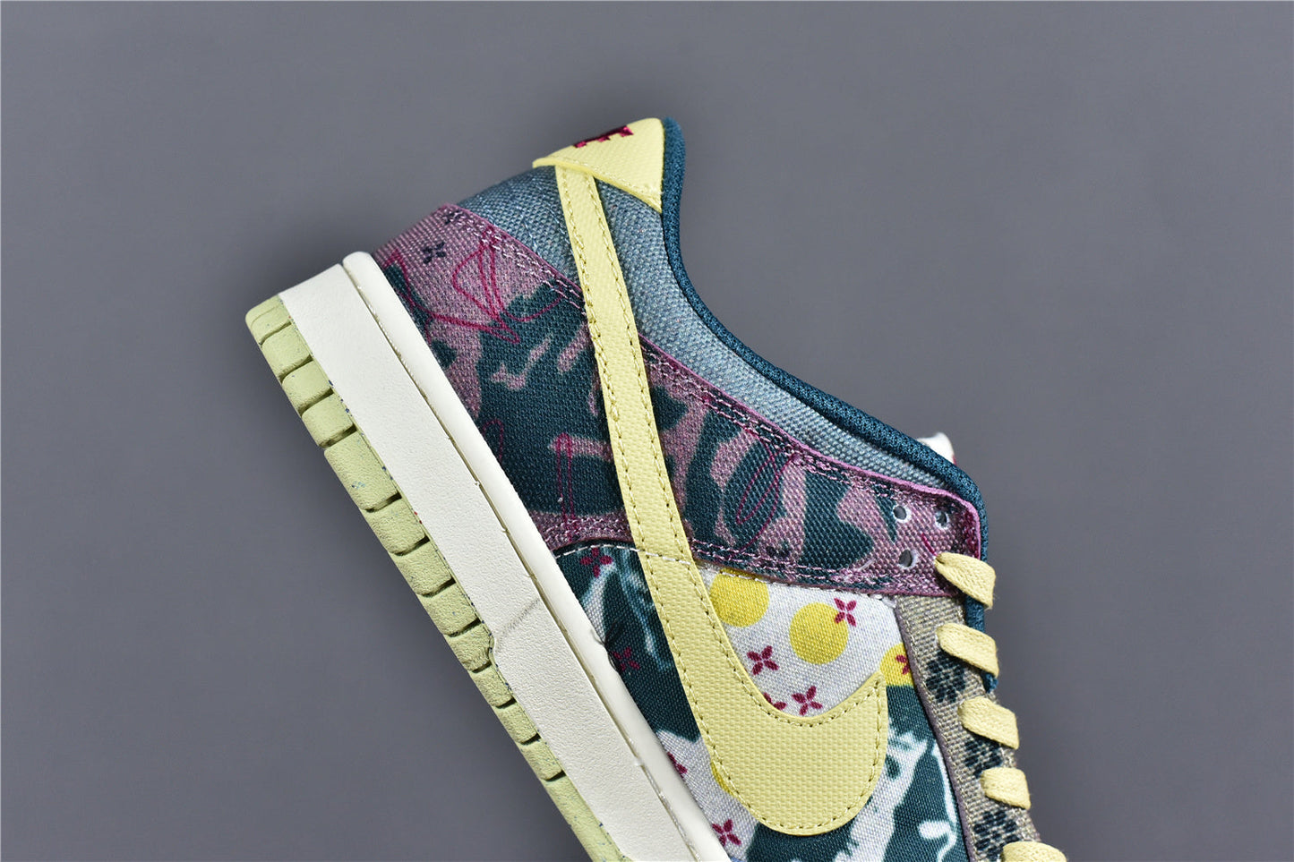 Dunk Low Community Garden 'Lemon Wash'