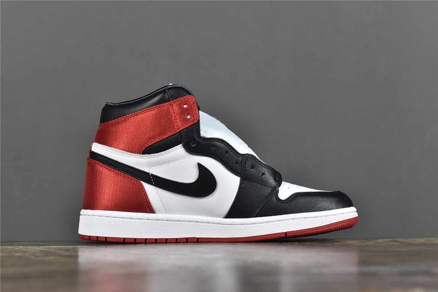 AJ 1 High 'Satin Black Toe'