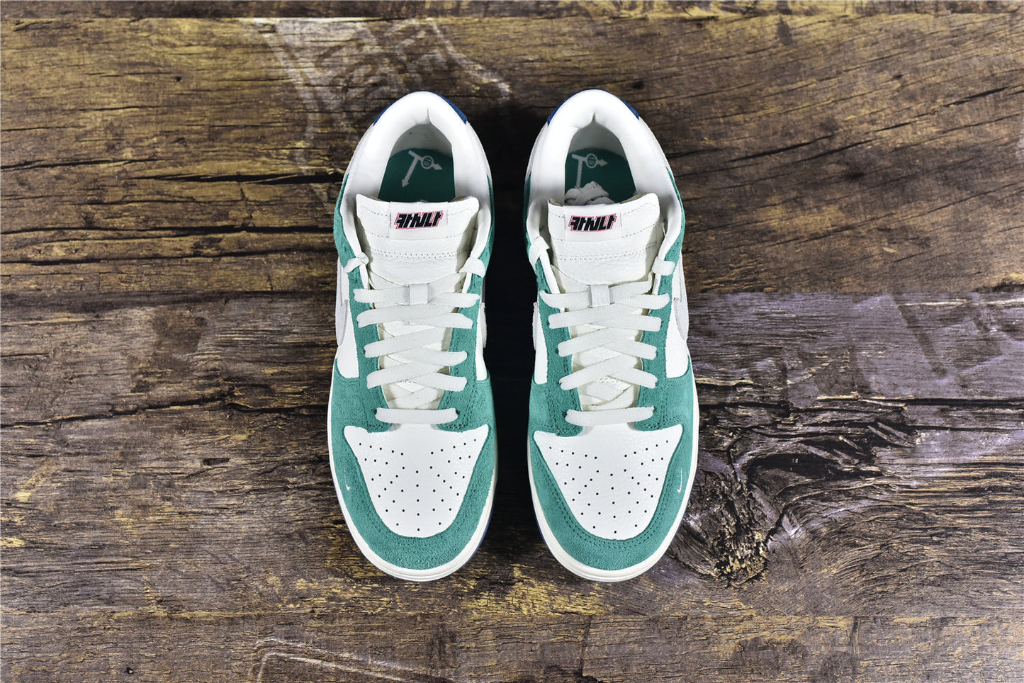 SB Dunk Low x Kasina 'Neptune'