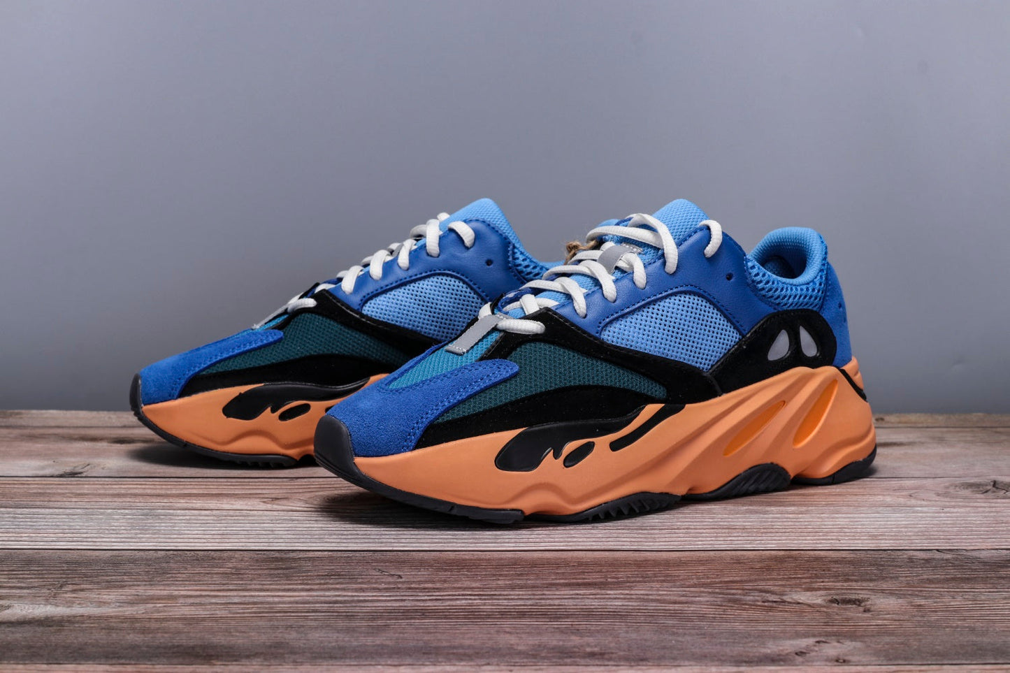 YBoost 700 'Bright Blue'