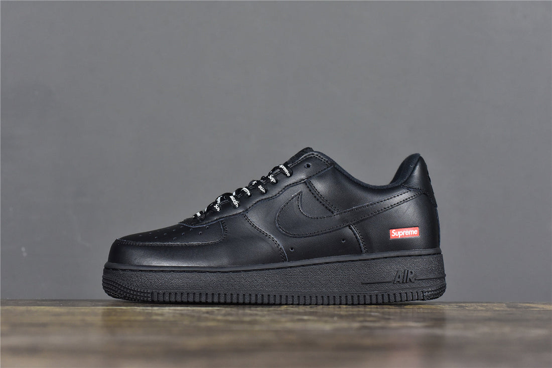 AF 1 x Supreme 'Black'