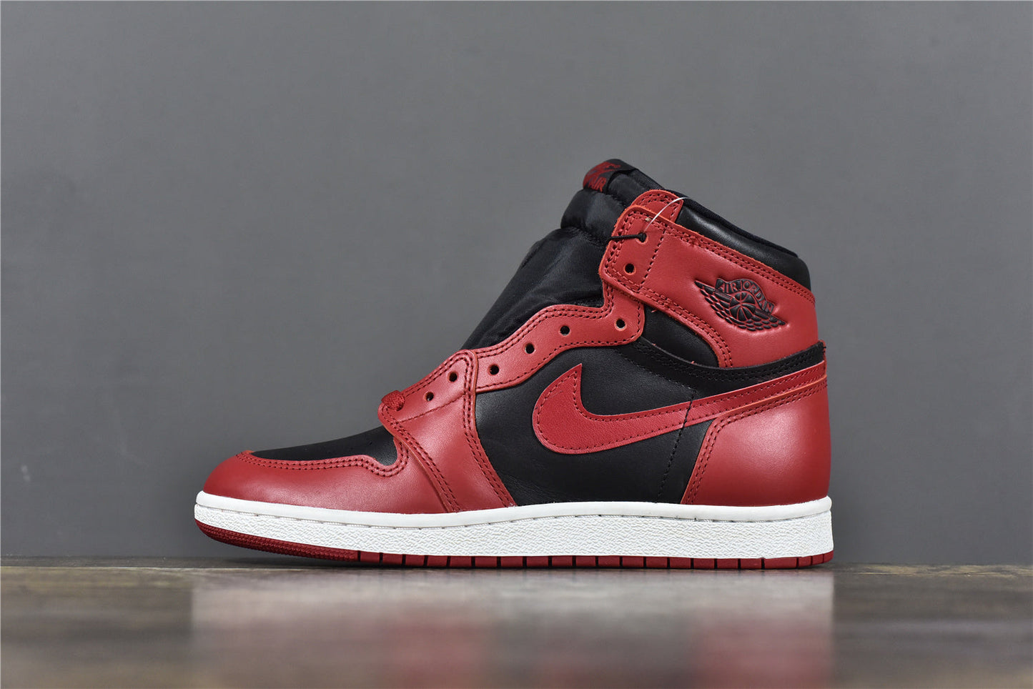 AJ 1 High '85 Varsity Red'