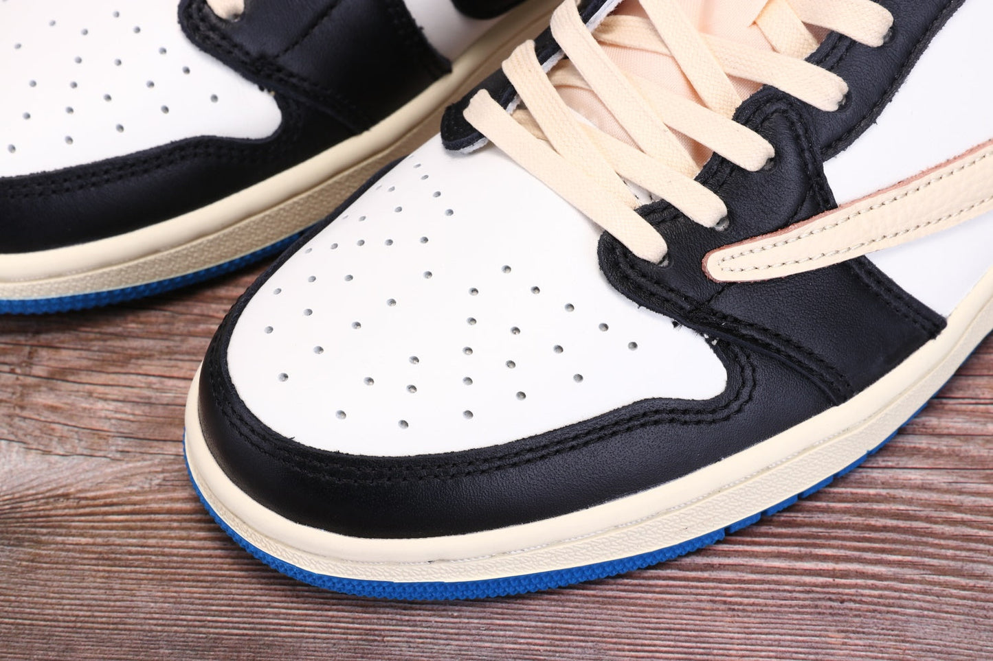 AJ 1 Low Retro x Travis Scott 'FRAGMENT DESIGN'