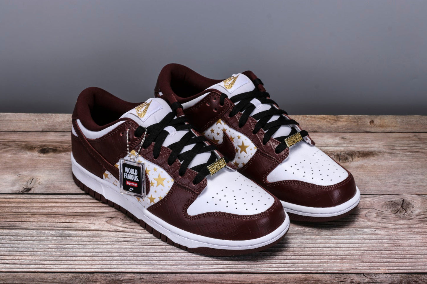 SB Dunk Low x Supreme 'Barkroot Brown'