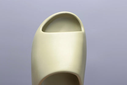 Yeezy Slide Resin