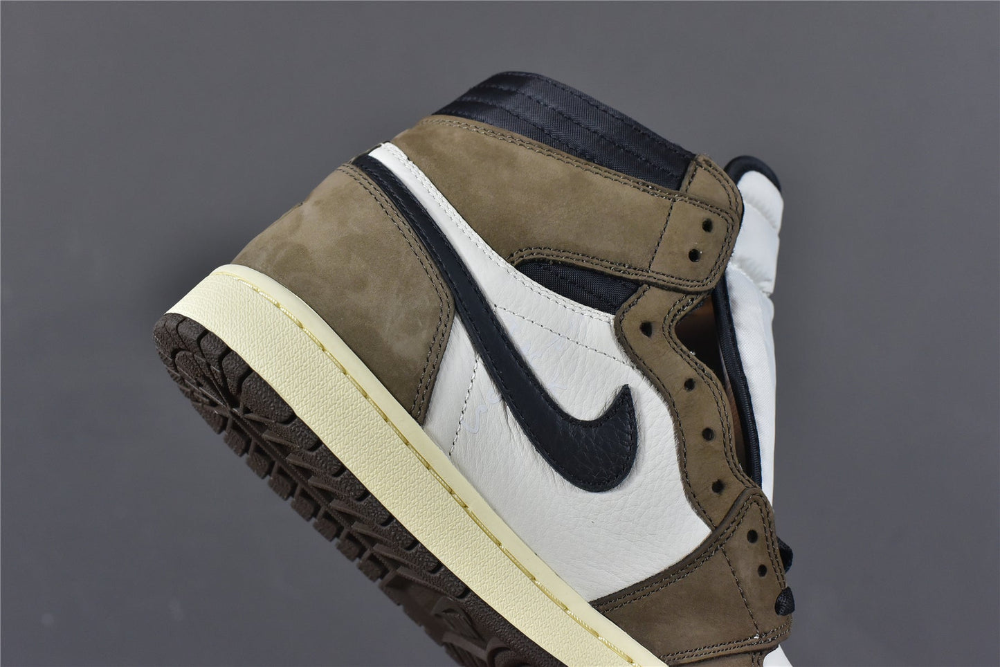 AJ 1 High x Travis Scott 'Mocha'