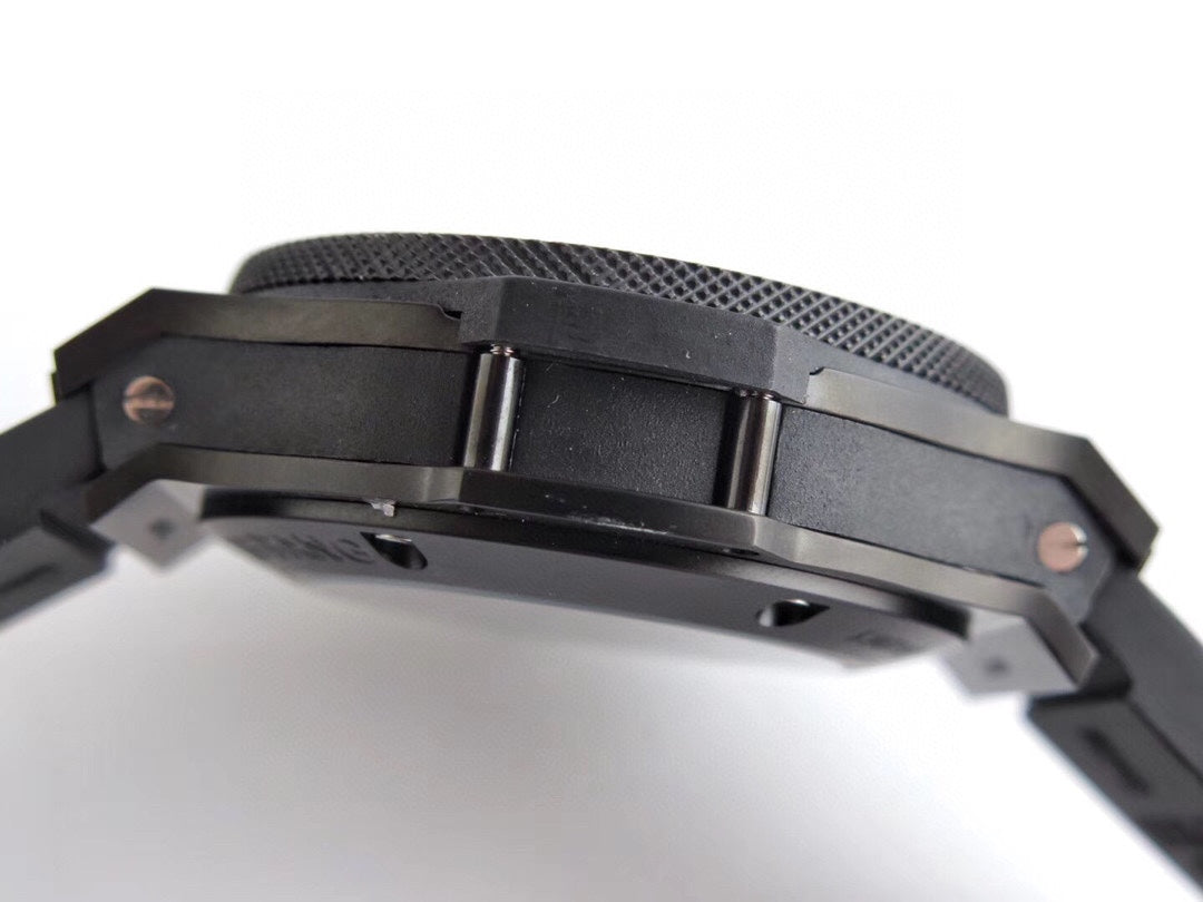 HBT Chronograph -Black Ceramic - Black Rubber - Automatic - 44mm