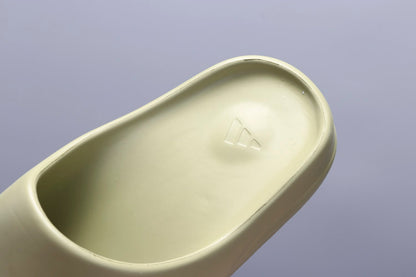 Yeezy Slide Resin