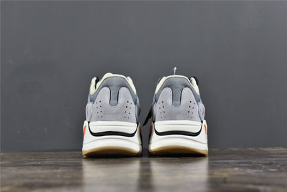 YBoost 700 'Magnet'