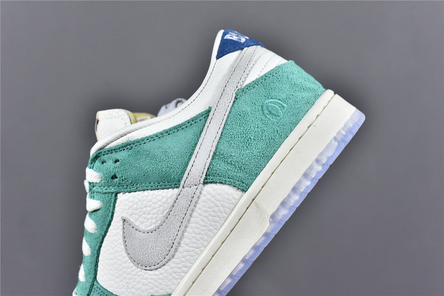 SB Dunk Low x Kasina 'Neptune'