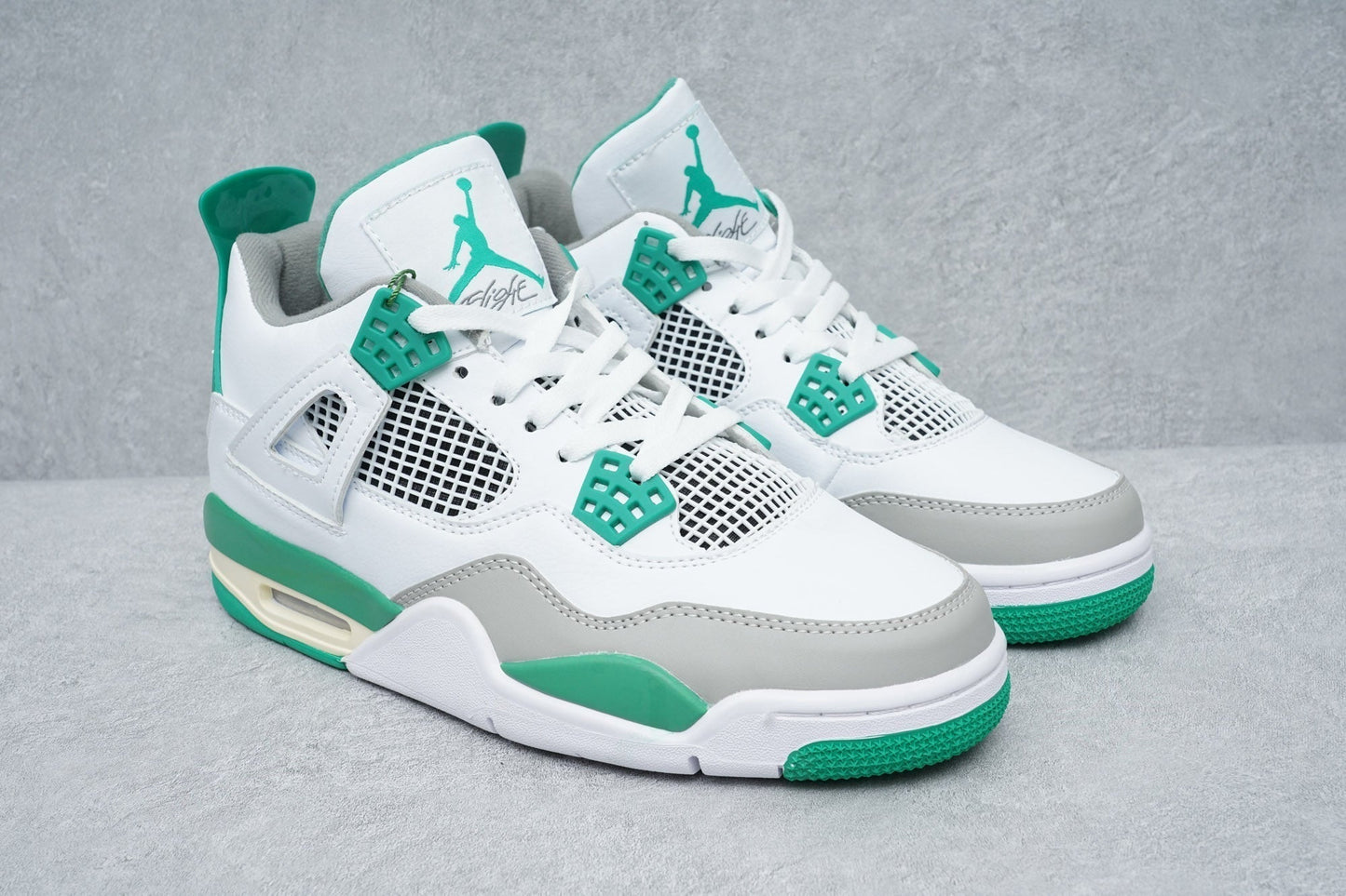 AJ 4 'Pine Green'
