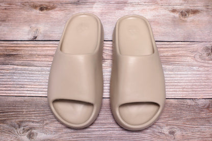 Yeezy Slide Pure