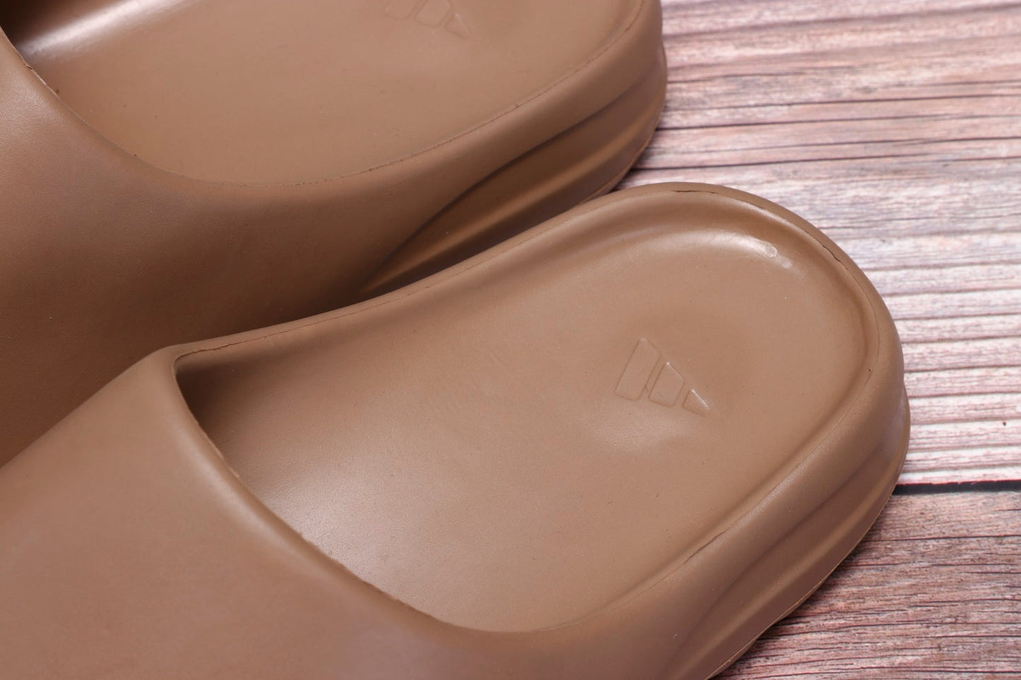 Yeezy Slide Core