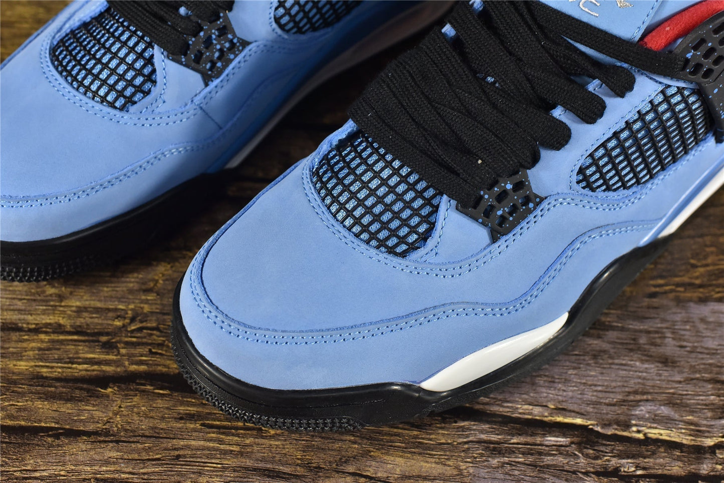 AJ 4 x Travis Scott 'UNC'