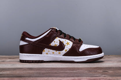 SB Dunk Low x Supreme 'Barkroot Brown'