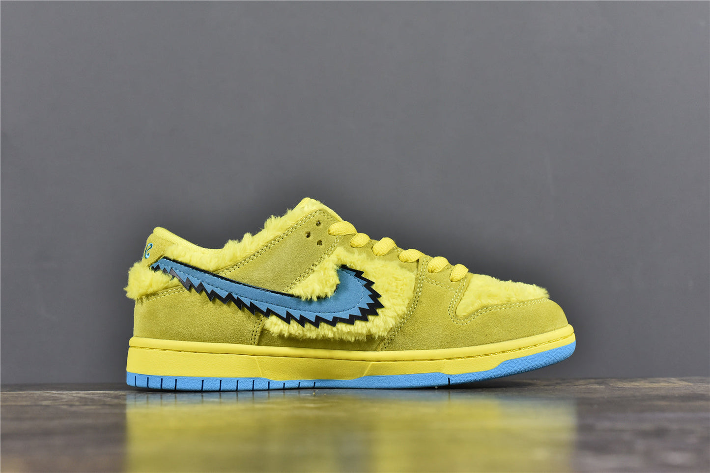 SB Dunk Low x Grateful Dead 'Yellow'