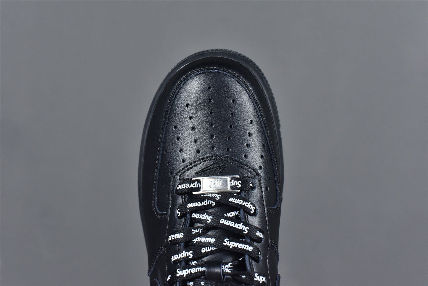 AF 1 x Supreme 'Black'