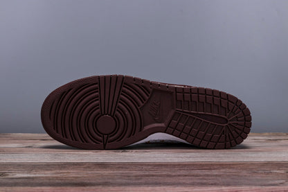 SB Dunk Low x Supreme 'Barkroot Brown'