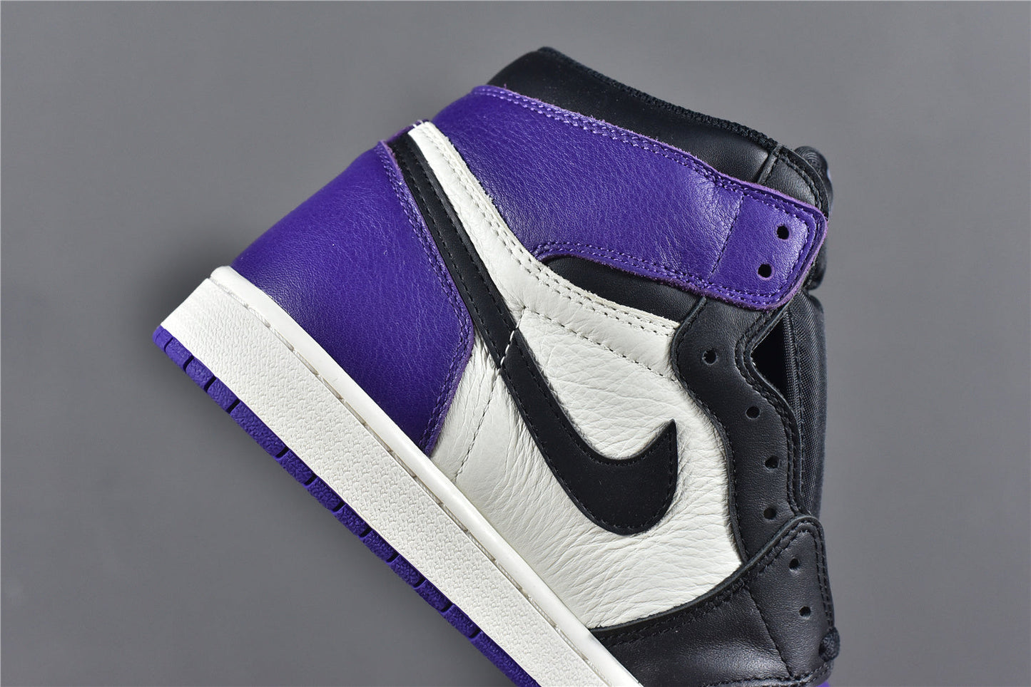 AJ 1 High 'Court Purple'