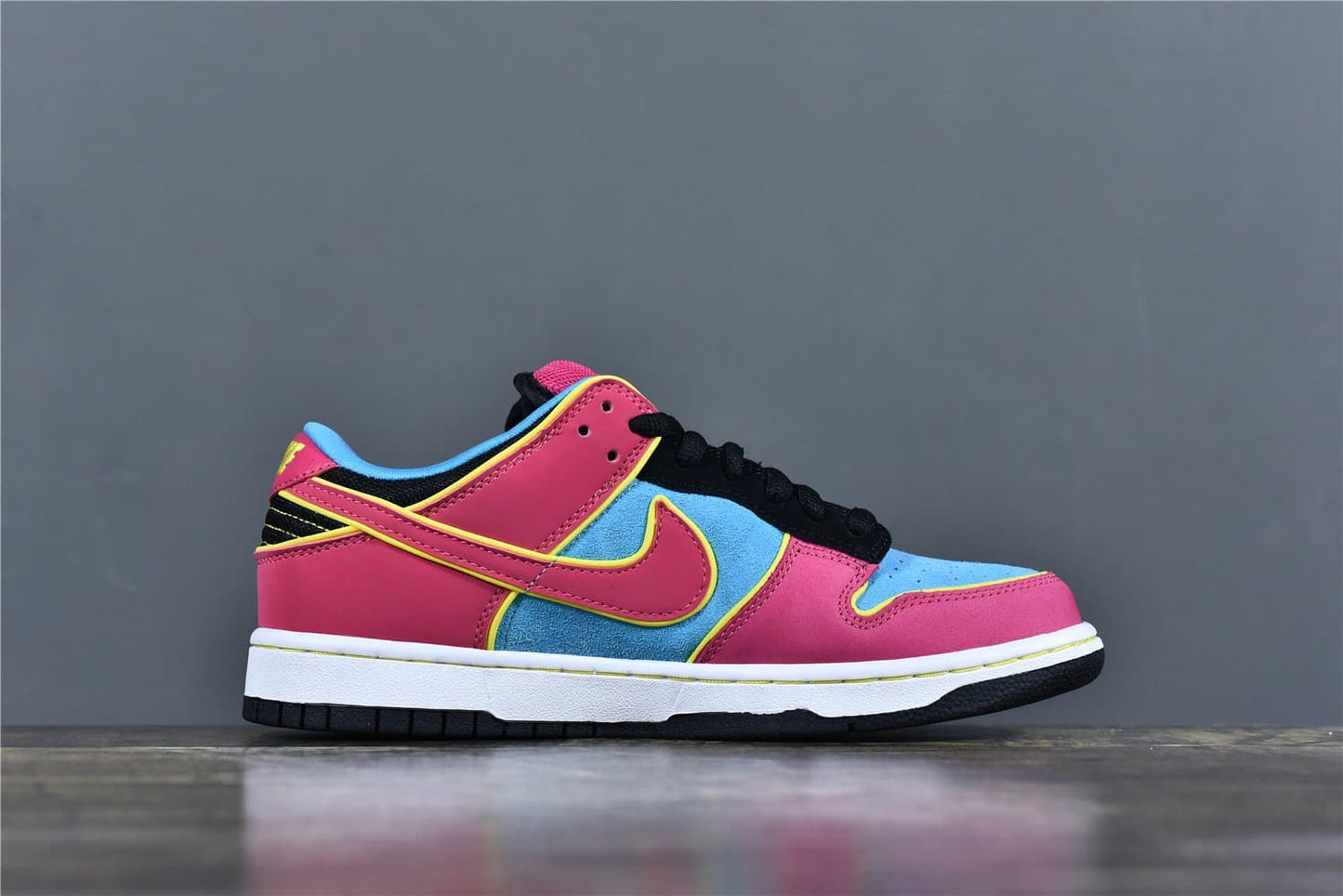 SB Dunk Low Ms. Pacman