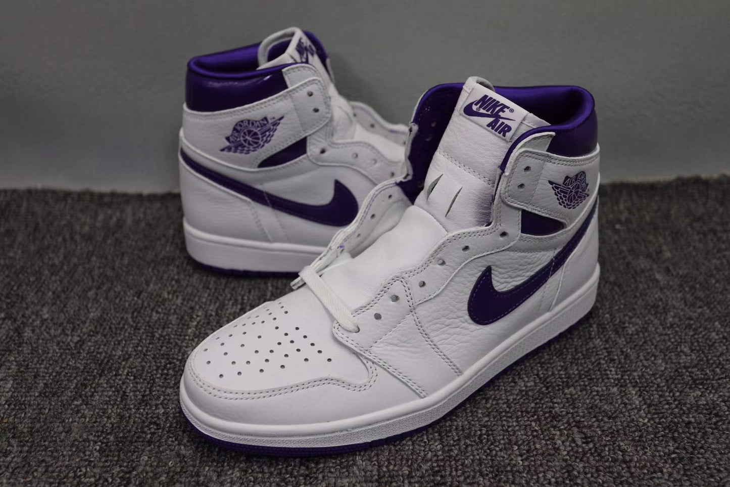 AJ 1 High Retro 'Court Purple'