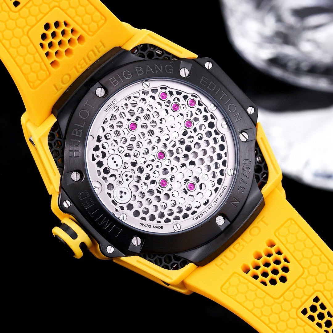 HBT Silver - Yellow Rubber - Automatic - 44mm