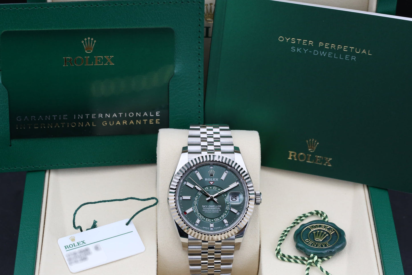 Rolx Green SKY-DWELLER 42mm 2025