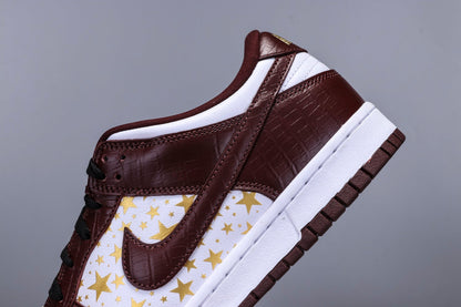SB Dunk Low x Supreme 'Barkroot Brown'