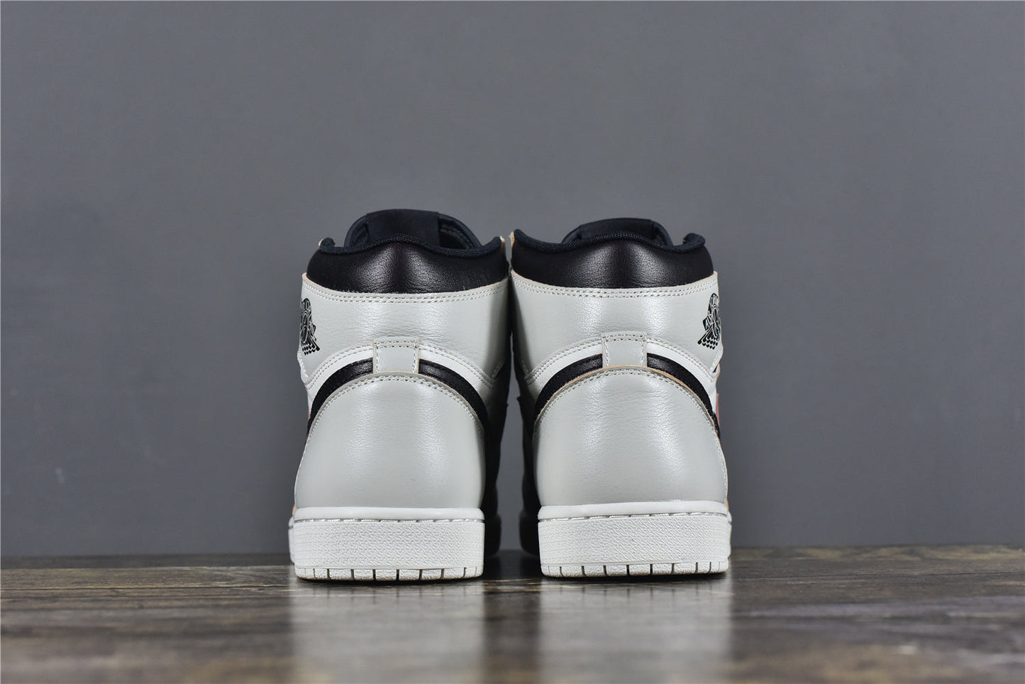 AJ 1 High 'SB NYC to Paris'