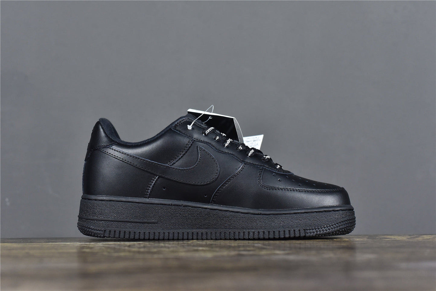 AF 1 x Supreme 'Black'